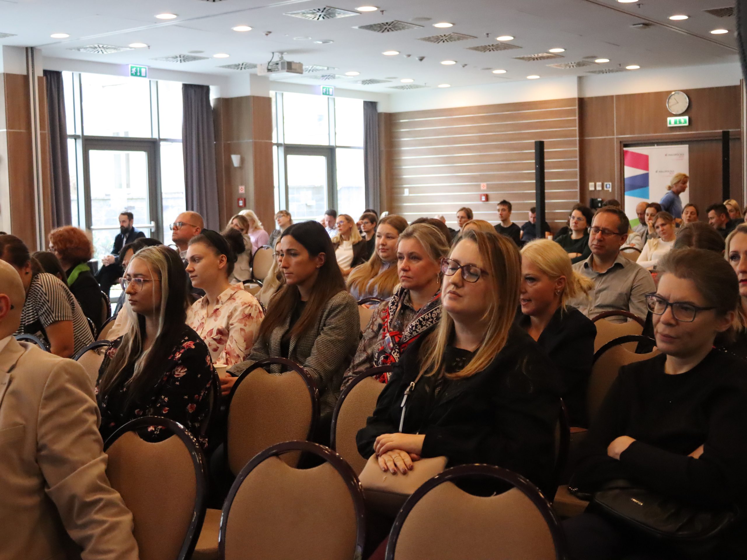 Uczestnicy Kongresu siedzą na sali