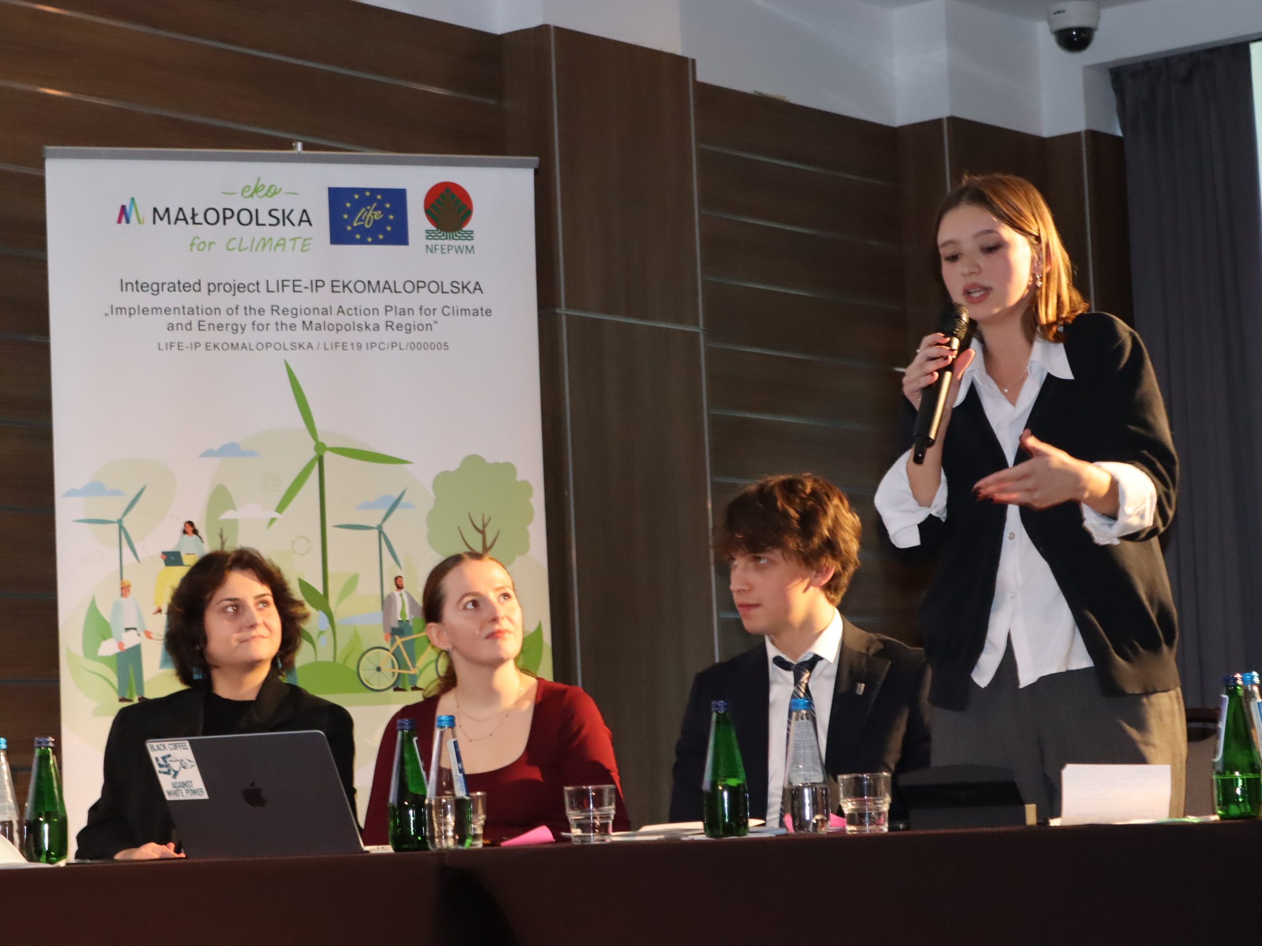 Debata oksfordzka - "Transformacja energetyczna i wdrażanie GOZ są szansą na zwiększenie konkurencyjności polskiej gospodarki, a nie obciążeniem"