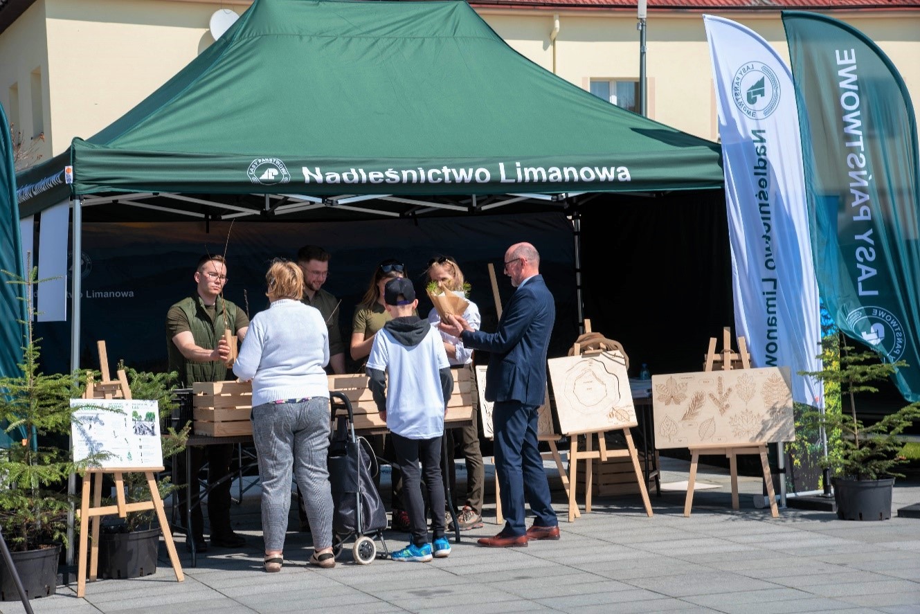 Stoisko Nadleśnictwa Limanowa, podczas II Małopolskiego Dnia dla Klimatu