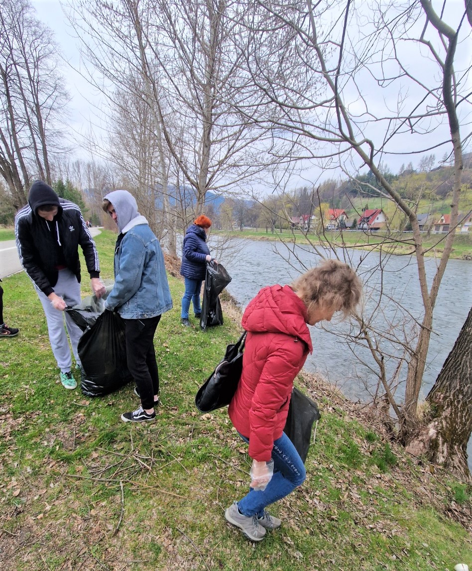 Akcja sprzątania w Krościenku nad Dunajcem
