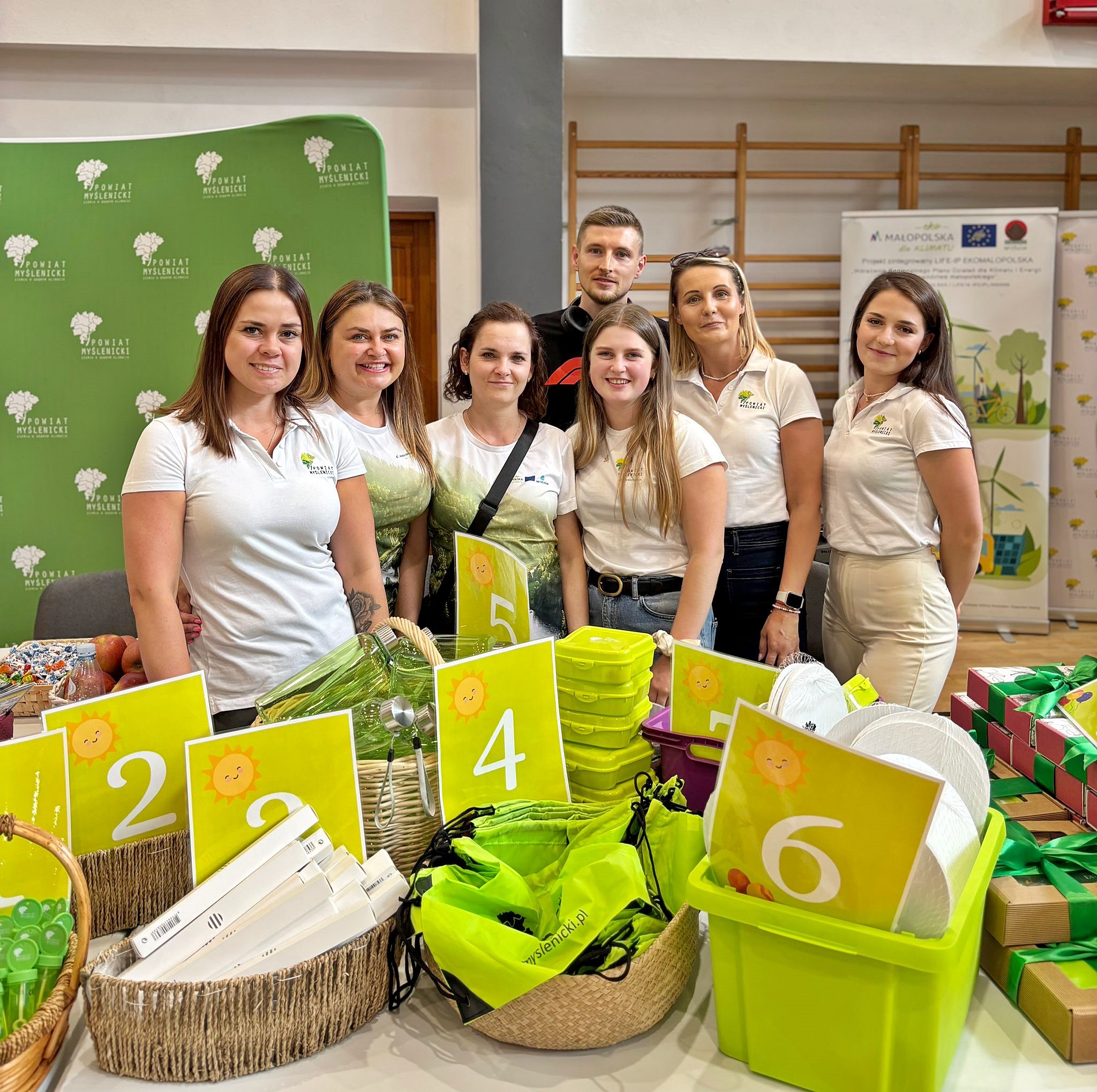 Stoisko z doradczyniami